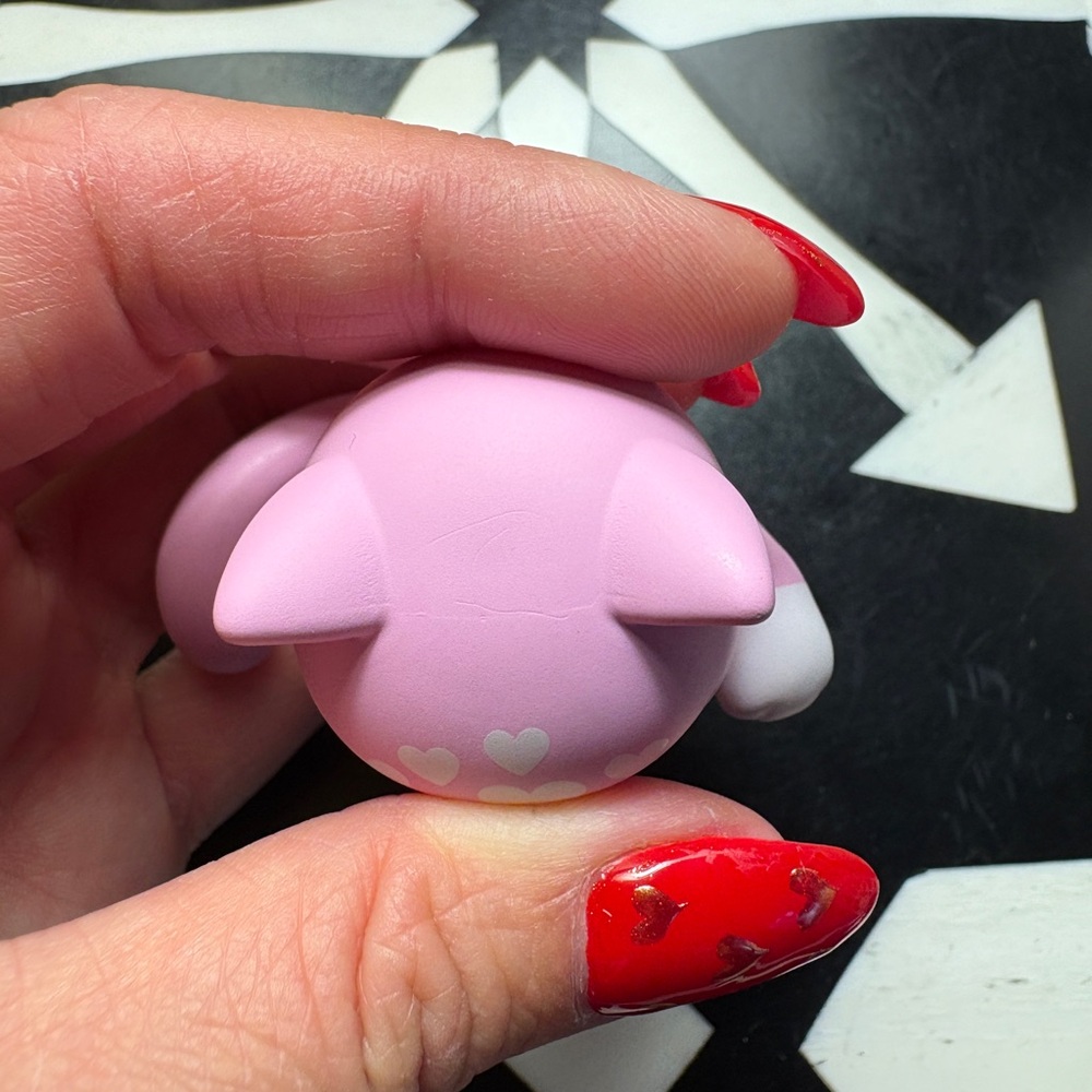 tokidoki Lucky Cats LOVING PAWS - Picture 5 of 6